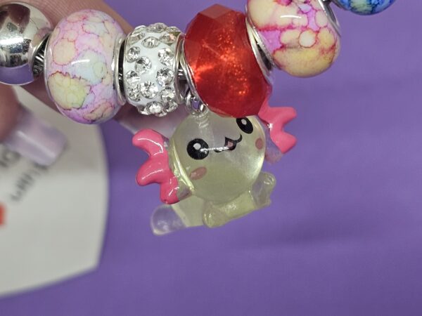 Luminous Axolotl Charm Armband – Bild 7